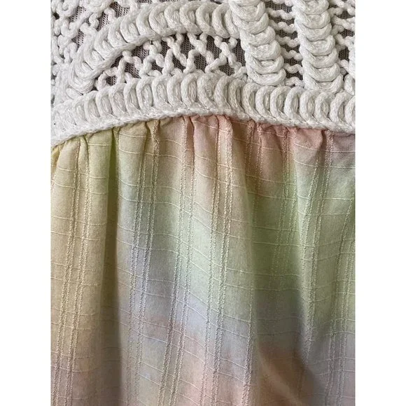Maurices Pastel / Cream Crochet Neckline Pleated Textured Sleeveless Tank Top - Picture 4 of 10